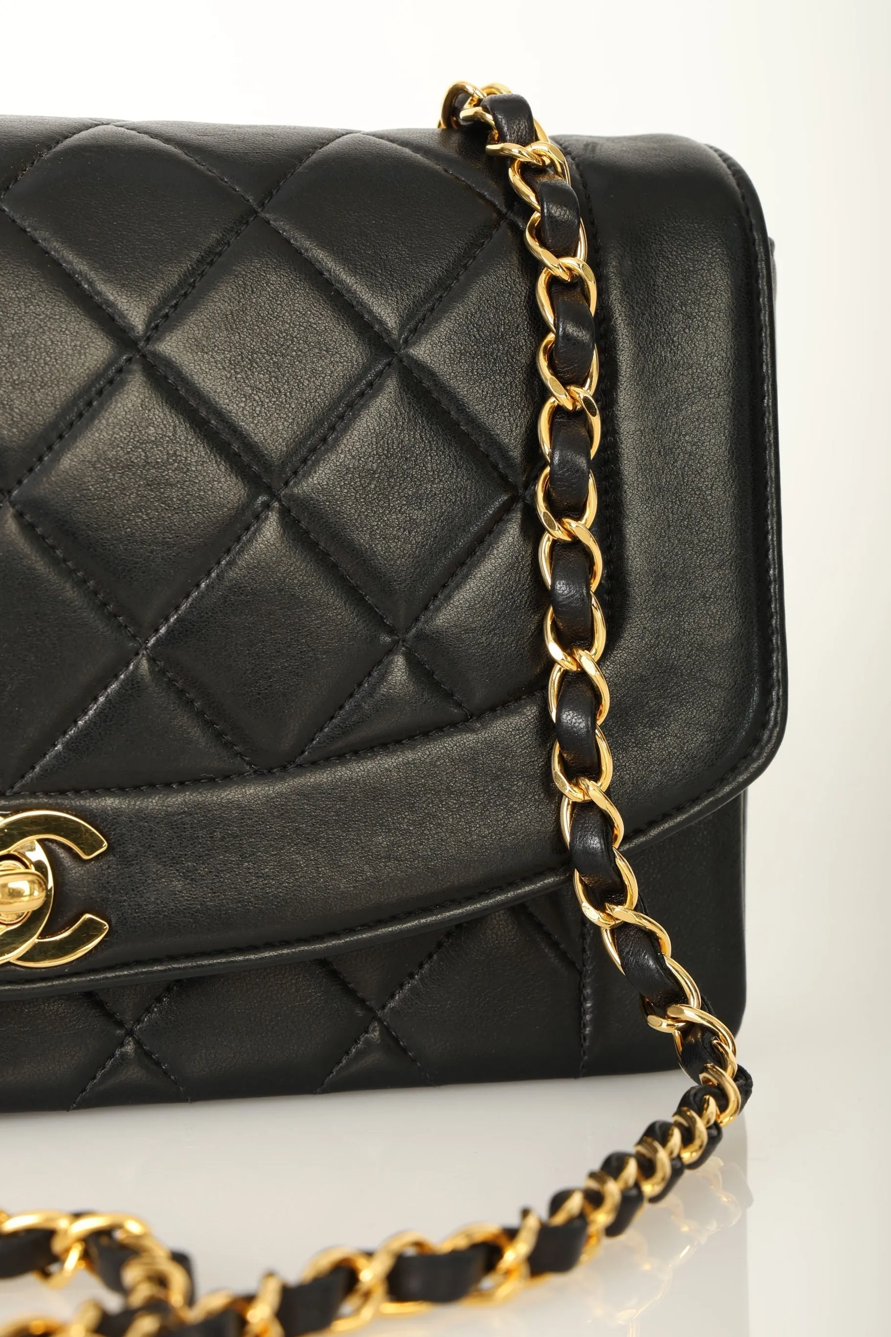 Chanel 1991 Lambskin Medium Diana