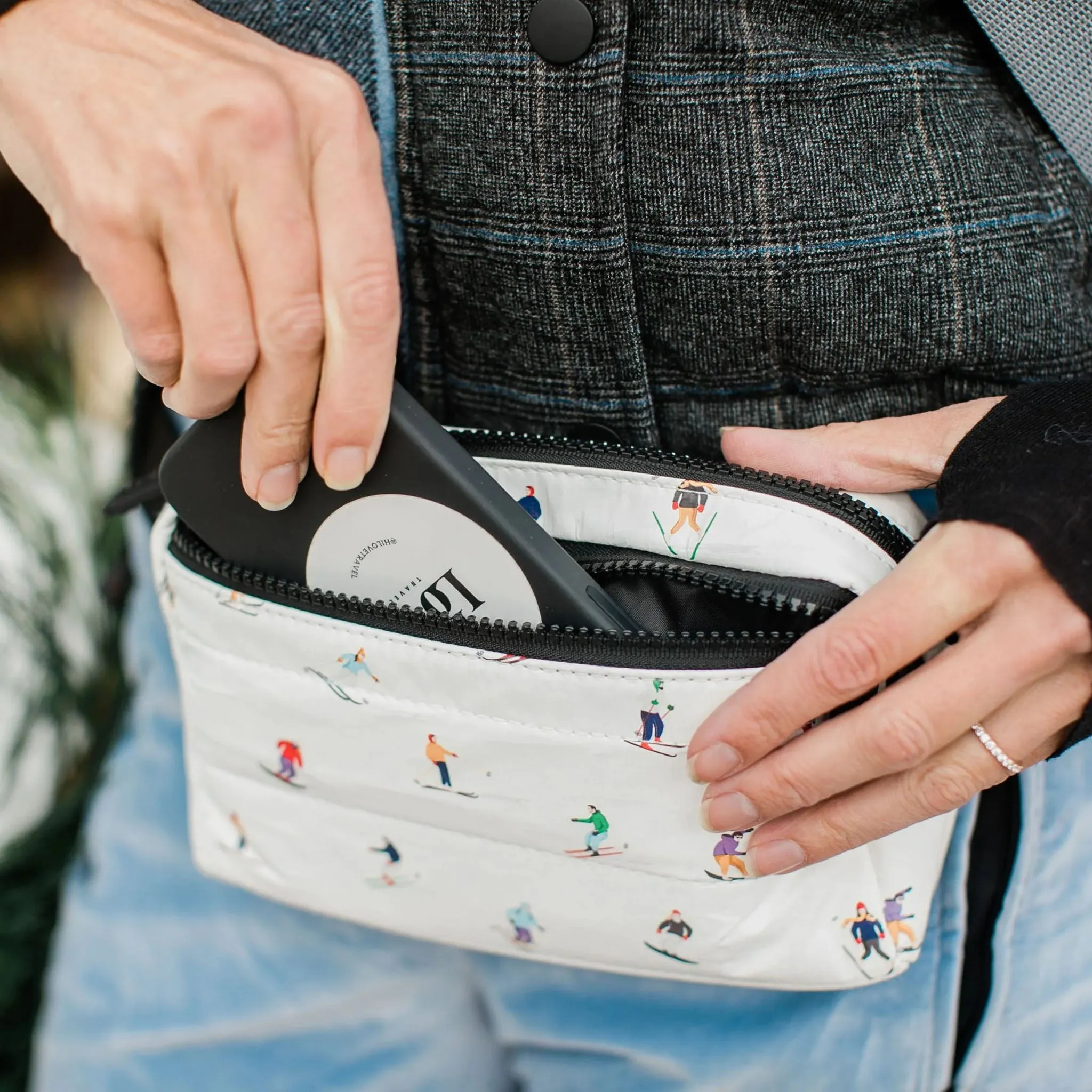 Hi Love Dancing Skiers Fanny Pack