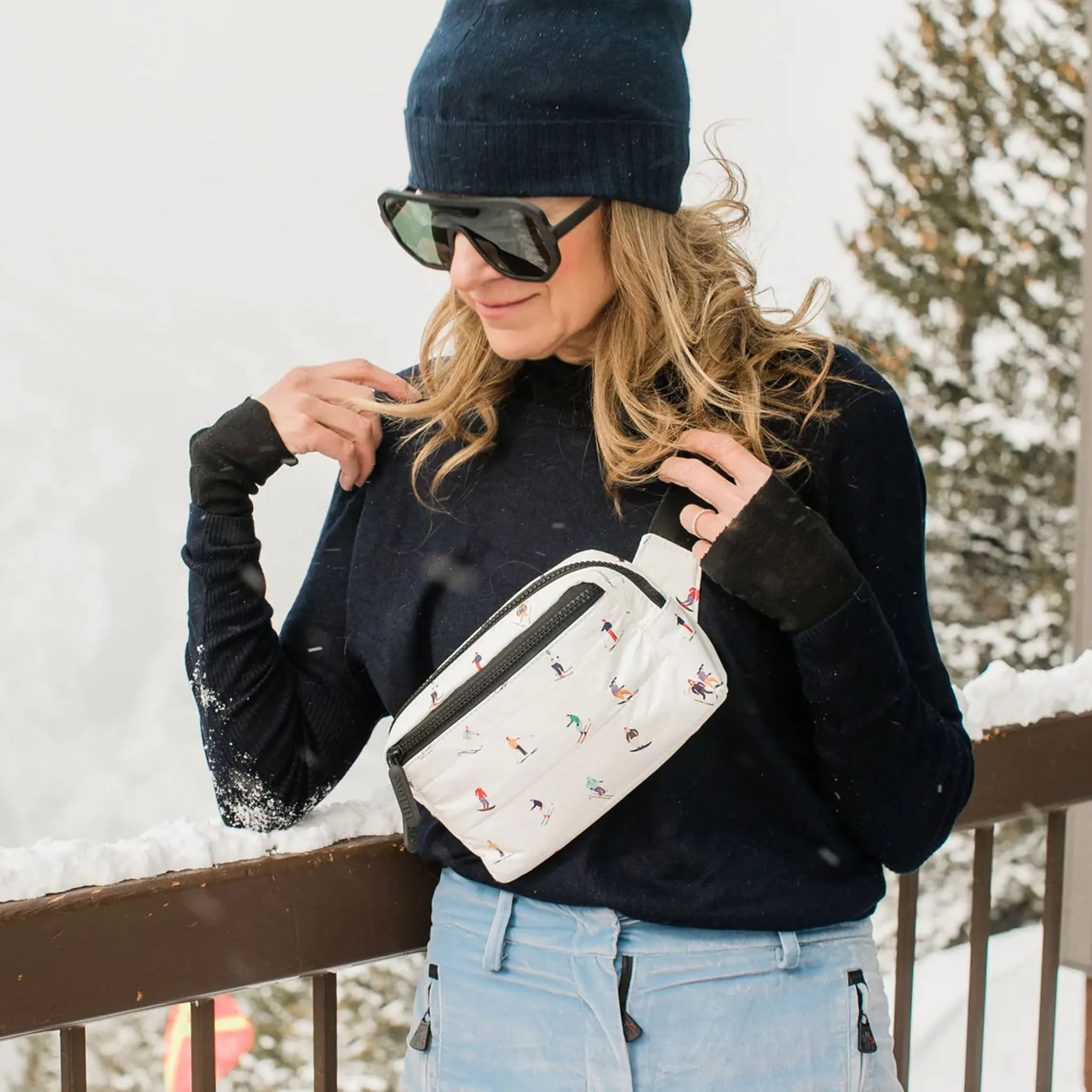 Hi Love Dancing Skiers Fanny Pack
